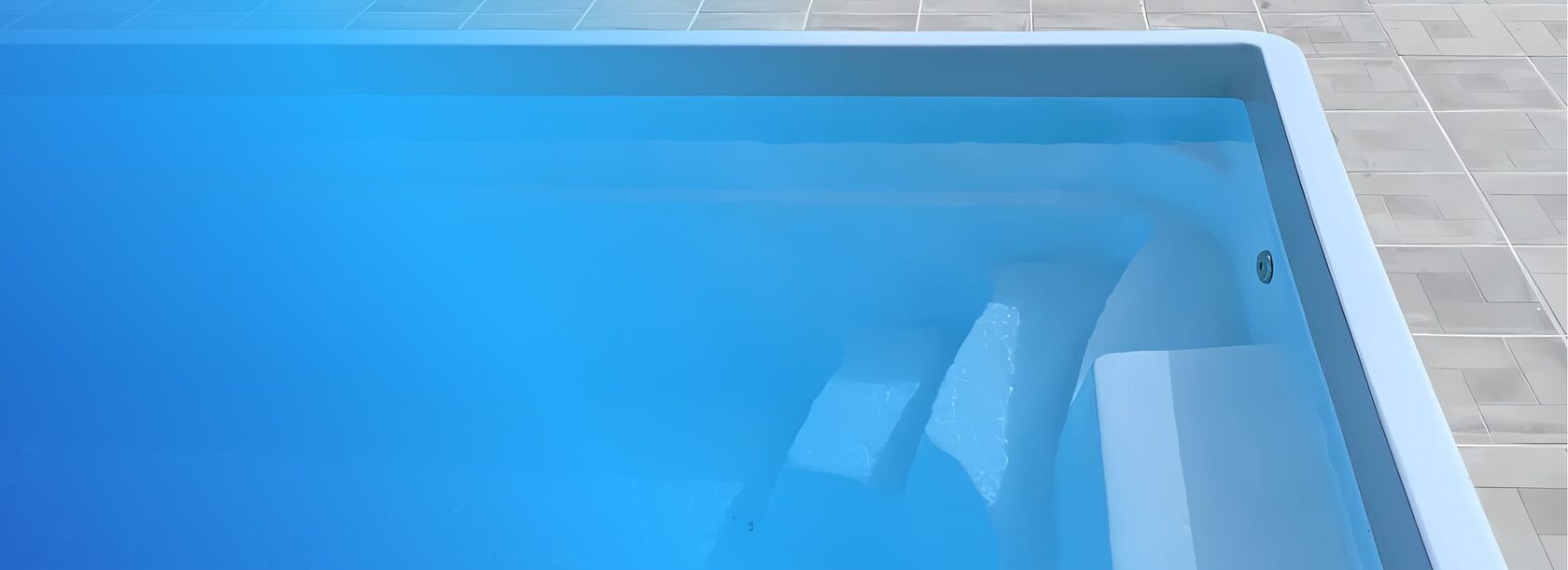 Бордюрный камень для бассейна — установка в Мурманске