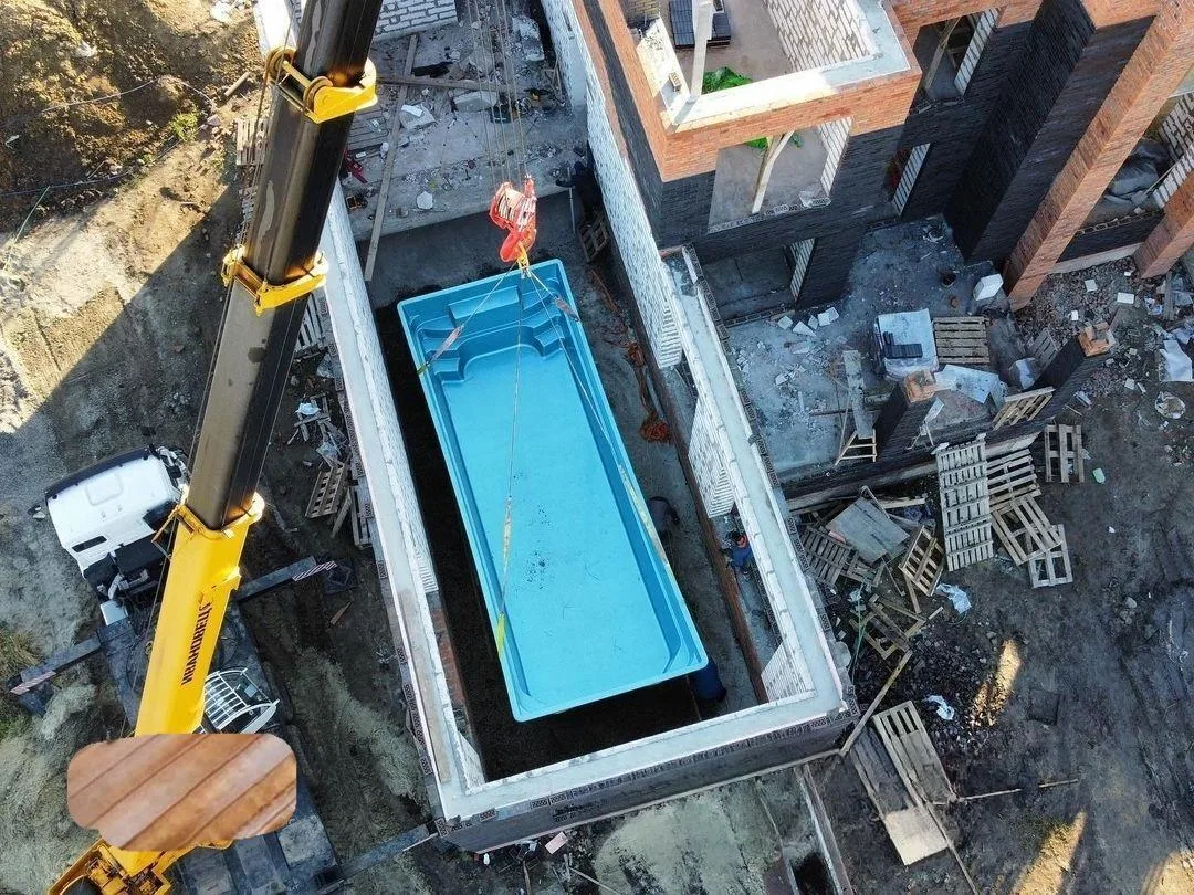 Laguna 9 — зона отдыха у бассейна в Мурманске